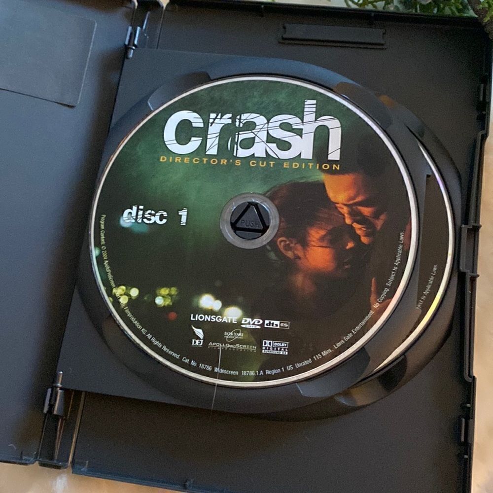 Crash DVD - Picture 3 of 5